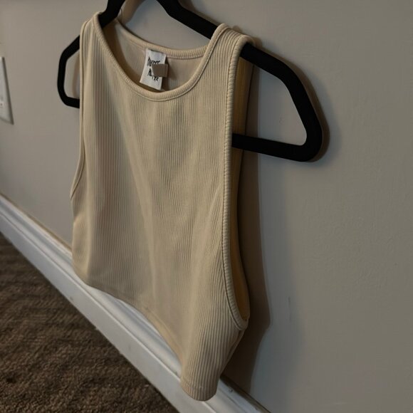 Ribbed Tank Top - Picture 3 of 5